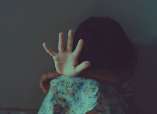 പോക്സോ കേസ്; 15 വയസ്സുകാരിയുടെ കുഞ്ഞിനെ പുറത്തെടുക്കാൻ കേരള ഹൈക്കോടതി അനുമതി നൽകി