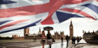 เดฏเตเดเต เดธเดจเตเดฆเตผเดถเดฟเดเตเดเดพเตป เดฏเตเดฑเตเดชเตเดฏเตป เดตเดฟเดจเตเดฆเดธเดเตเดเดพเดฐเดฟเดเตพ ‘เดเตเดฐเดพเดตเตฝ เดชเตเตผเดฎเดฟเดทเดจเต’ เด
เดชเตเดเตเดทเดฟเดเตเดเตเดฃเตเดเดฟ เดตเดฐเตเด