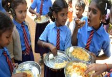 ഉച്ചഭക്ഷണത്തിൽ മാംസാഹാരം തുടരും: ഉത്തരവിറക്കി ലക്ഷദ്വീപ് വിദ്യാഭ്യാസ വകുപ്പ്