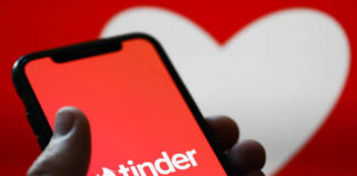 ടിൻഡറിൽ മെസെജ് ടൈപ്പ് ചെയ്യുമ്പോൾ സൂക്ഷിച്ചില്ലെങ്കിൽ പണി കിട്ടും