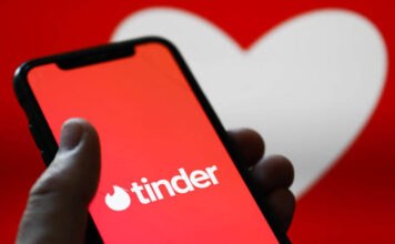 ടിൻഡറിൽ മെസെജ് ടൈപ്പ് ചെയ്യുമ്പോൾ സൂക്ഷിച്ചില്ലെങ്കിൽ പണി കിട്ടും