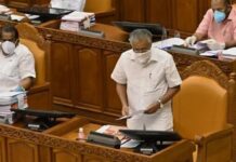 വിവാദ വിഷയങ്ങളിലെ ചോദ്യങ്ങള്ക്ക് നിയമസഭയില് നേരിട്ട് മറുപടി പറയുന്നതില് നിന്ന് മുഖ്യമന്ത്രി മനപൂര്വ്വം ഒഴിഞ്ഞുമാറുന്നുവെന്ന് പരാതി