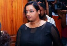 നിരോധിത സാറ്റലൈറ്റ് ഫോണുമായി പിടിയിലായ യുഎഇ പൗരനെ കുറ്റവിമുക്തനാക്കാൻ മുഖ്യമന്ത്രി കൂട്ടുനിന്നെന്ന ആരോപണവുമുമായി സ്വപ്ന സുരേഷ്