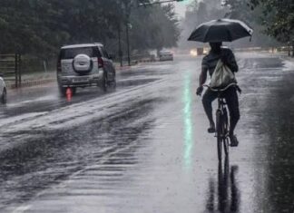 നാല് ജില്ലകളിൽ റെഡ് അലർട്ട് തുടരുന്നു