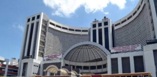 เดเตเดเดธเตเดเตผเดเดฟเดธเดฟ เดเตเดตเดจเดเตเดเดพเดฐเตเดเต เดถเดฎเตเดชเดณ เดเตเดเดฟเดถเตเดถเดฟเด เดเดฃเดคเตเดคเดฟเดจเต เดฎเตเตปเดชเดพเดฏเดฟ เดเตเดเตเดคเตเดคเตเดคเตเตผเดเตเดเดพเตป เดคเตเดฐเตเดฎเดพเดจเดฎเดพเดฏเดฟ