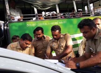 മോട്ടോർ വാഹന വകുപ്പുദ്യോഗസ്ഥർ നടത്തുന്ന പരിശോധനകൾക്കെതിരെ ബസ്സുടമകളുടെ സംഘടന രംഗത്ത്