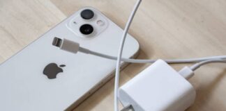 ചാർജറുകളില്ലാതെ ഐഫോണുകൾ വിറ്റതിന് ആപ്പിളിന് വൻ തുക പിഴ