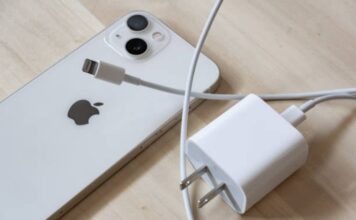 ചാർജറുകളില്ലാതെ ഐഫോണുകൾ വിറ്റതിന് ആപ്പിളിന് വൻ തുക പിഴ