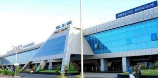 മ്യൂസിക് പ്ലെയറിന്റെ ബാറ്ററി കേസിനകത്ത് ഒളിപ്പിച്ച് കടത്തിയ സ്വർണ്ണം പിടികൂടി