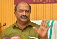 ധനമന്ത്രി കെ. എൻ. ബാലഗോപാലിനെ നീക്കണം; മുഖ്യമന്ത്രിക്ക് ഗവർണറുടെ കത്ത്