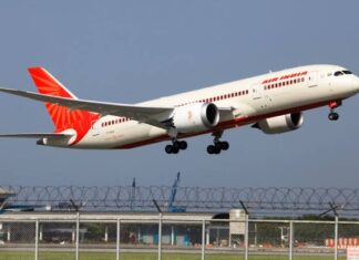 കേരളത്തിലേക്ക് പുറപ്പെടേണ്ട എയർ ഇന്ത്യ എക്സ്പ്രസ് വിമാനം അഞ്ച് മണിക്കൂർ വൈകി; യാത്രക്കാർ ദുരിതത്തിൽ