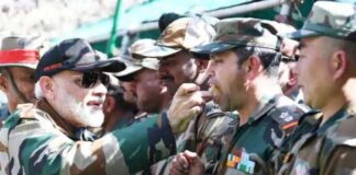 കാര്ഗിലില് സൈനികര്ക്കൊപ്പം ദീപാവലി ആഘോഷിച്ച് പ്രധാനമന്ത്രി നരേന്ദ്ര മോദി