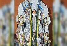 ഹിന്ദു മഹാസഭ സംഘടിപ്പിച്ച ദുർഗാ പൂജ ആഘോഷത്തിൽ മഹിഷാസുരന് പകരം ഗാന്ധിയുടെ സാദൃശ്യമുള്ള രൂപം; വിവാദം