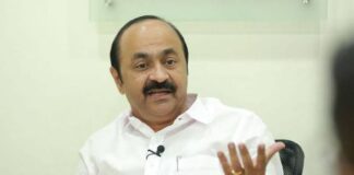 എം വി ഗോവിന്ദനും പിണറായി വിജയനും എന്ത് കമ്മ്യൂണിസ്റ്റാണ്?; അബ്ദുറഹ്മാനെ മുഖ്യമന്ത്രി സംരക്ഷിക്കുന്നത് അപമാനകരമെന്ന് വി ഡി സതീശൻ