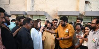 ഹണ്ടിന്റെ ലൊക്കേഷനിൽ എലോണിന്റെ വിജയാഘോഷം