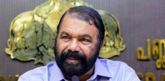 സ്പെഷ്യലിസ്റ്റ് അധ്യാപകർക്ക് 2000 രൂപ മാത്രമേ കൂട്ടി നൽകാനാവൂ എന്ന് വിദ്യാഭ്യാസ മന്ത്രി; സമരം തുടർന്ന് അധ്യാപകർ