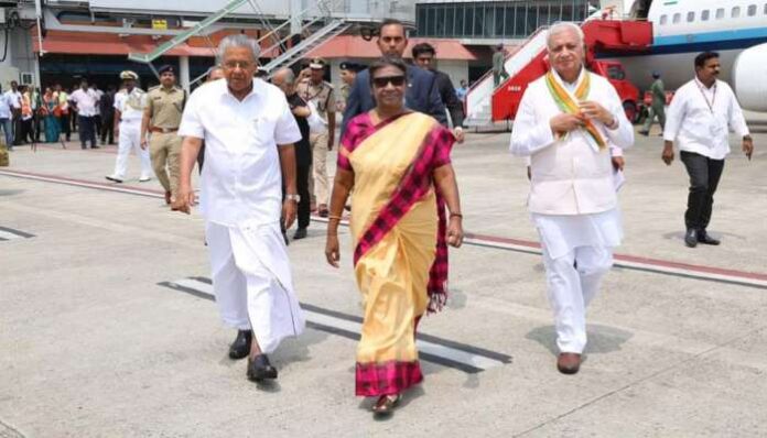 187709-president-at-kochi