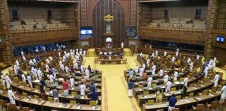 സ്പീക്കറുടെ ഓഫീസിന് മുന്നിൽ പ്രതിപക്ഷം നടത്തിയ പ്രതിഷേധത്തിൽ നാല് എംഎൽഎമാർക്ക് പരിക്ക്