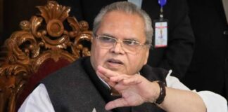 പുല്വാമ ഭീകരാക്രമണത്തില് കേന്ദ്ര ആഭ്യന്തര മന്ത്രാലയത്തിന് സുരക്ഷാ വീഴ്ച, പുറത്ത് പറയരുതെന്ന് നിർദേശം; നരേന്ദ്രമോദിക്കെതിരെ ആഞ്ഞടിച്ച് മുന് ഗവര്ണ്ണര്