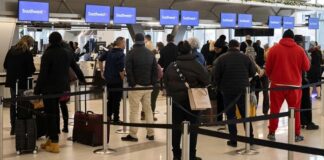 എയർലൈൻ റദ്ദാക്കലുകൾക്കും കാലതാമസത്തിനും പുതിയ നിയമങ്ങൾ നിർദ്ദേശിക്കാൻ യുഎസ് -പി പി ചെറിയാൻ