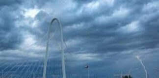 ഡാലസ് ഫോർട്ട് വർത്ത് മേഖലയിൽ ആയിരക്കണക്കിന് ആളുകൾക്ക് വൈദ്യുതി മുടങ്ങി -പി പി ചെറിയാൻ