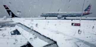 അമേരിക്കയിൽ അതിശൈത്യം; രണ്ടായിരത്തിലേറെ വിമാനങ്ങൾ റദ്ദാക്കി