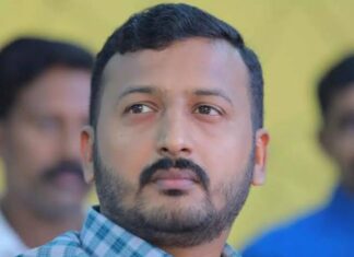രാഹുൽ മാങ്കൂട്ടത്തിലിൻ്റെ മാങ്കൂട്ടത്തിലിൻ്റെ അറസ്റ്റിൽ വൻ പ്രതിഷേധം