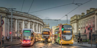 เดกเดฌเตเดฒเดฟเดจเดฟเตฝ เดชเตเดคเตเดเดคเดพเดเดค เดจเดฟเดฐเดเตเดเตเดเดณเดฟเดฒเต เดเดณเดตเต เดคเตเดเดฐเตเด