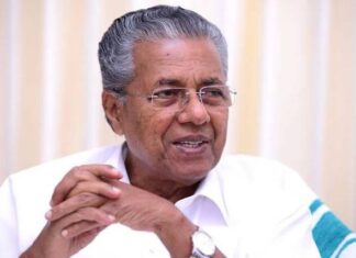 മുഖ്യമന്ത്രിക്കും ചീഫ് സെക്രട്ടറിക്കും ഇൻഫർമേഷൻ ആൻഡ് പബ്ലിക് റിലേഷൻ ഡയറക്ടർക്കുമെതിരെ തെരഞ്ഞെടുപ്പ് കമ്മീഷന് പരാതി