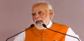 നരേന്ദ്രമോദിയുടെ വിദ്വേഷപ്രസംഗത്തിനെതിരെ തെരഞ്ഞെടുപ്പ് കമ്മിഷനിൽ പരാതിപ്രളയം