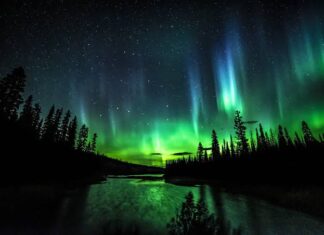 അയർലണ്ടിൽ ആകാശ വിസ്മയം തീർത്ത് നോർത്തേൺ ലൈറ്റ്സ്