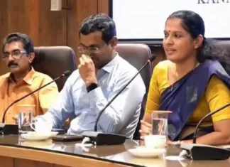 കണ്ണൂര് എഡിഎം നവീന് ബാബുവിനെ വീട്ടില് മരിച്ച നിലയില് കണ്ടെത്തി; ജില്ലാ പഞ്ചായത്ത് പ്രസിഡന്റ് പി പി ദിവ്യയുടെ അഴിമതി ആരോപണത്തിന് പിന്നാലെ ആത്മഹത്യ