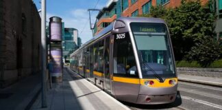 2031-เดเดเต Finglas เดฒเตเดเตเดเต LUAS เดธเตผเดตเตเดธเต เดจเตเดเตเดเตเดจเตเดจเต