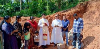 വയനാട് ദുരന്ത ബാധിതർക്കായി വാട്ടർഫോർഡ് സെന്റ് മേരീസ് സീറോ മലബാർ കമ്മ്യൂണിറ്റിയുടെ കൈത്താങ്ങ്; ഭവന നിർമാണത്തിന് തറക്കല്ലിട്ടു