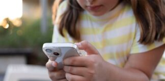 കുട്ടികൾക്കുള്ള സോഷ്യൽ മീഡിയ നിരോധനം അയർലണ്ട് പരിശോധിക്കും