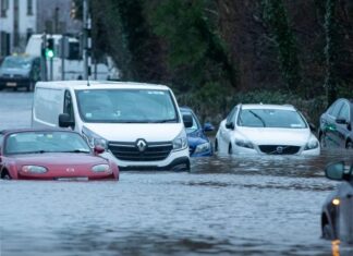 Storm Chandra: ഡബ്ലിനിൽ വെള്ളപ്പൊക്കം, 20,000 ത്തോളം വീടുകളിലും സ്ഥാപനങ്ങളിലും വൈദ്യുതിയില്ല