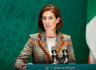 ലീവിംഗ് സർട്ടിഫിക്കറ്റ്, ജൂനിയർ സൈക്കിൾ വിദ്യാർത്ഥികൾക്കുള്ള പരീക്ഷാ ഫീസ് പുനഃസ്ഥാപിക്കുന്നതിനെ ന്യായീകരിച്ച് വിദ്യാഭ്യാസ മന്ത്രി