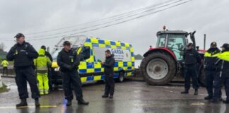 100-เดฒเดงเดฟเดเด เดซเตเตผเดเตเตผเดเตเดเตเดเดณเดฟเตฝ เดเดจเตเดงเดจเด เดคเตเตผเดจเตเดจเต, M50 เดเตพเดชเตเดชเตเดเต เดตเดฟเดตเดฟเดง เดฑเตเดเตเดเตเดเดณเดฟเตฝ เดเดคเดพเดเดคเดเตเดเตเดฐเตเดเตเดเต เดคเตเดเดฐเตเดจเตเดจเต