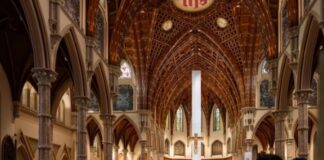 ആഘോഷലഹരിയിൽ ഷിക്കാഗോ; നഗരമെങ്ങും ഈസ്റ്റർ ആഘോഷങ്ങൾ