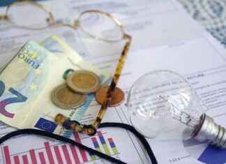 വൈദ്യുതി നിരക്ക് 4% മുതൽ 9% വരെ ഉയരുമെന്ന് ഊർജ്ജ മന്ത്രി